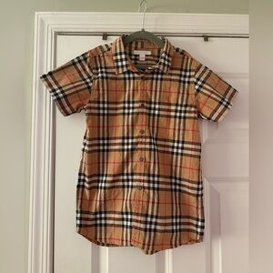 Burberry button down short sleeved shirt